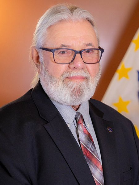 Official portrait of David Bennett.